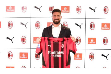 ミラン移籍決定のジルー 「自分はイタリアの血筋」とツイート 画像