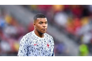 エムバペが履いてた「NIKEの最新レアスニーカー」を調べてみた 画像