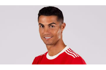 ロナウド、ユナイテッドで「7番」に！カバーニは背番号変更 画像