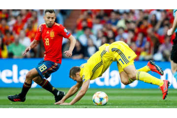 J・アルバに靭帯損傷させられた因縁選手、2年越しで復讐成功 「最高に楽しい」  画像