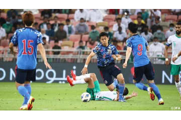 日本代表、サウジに0-1敗戦…五分の展開から柴崎の痛恨ミスで決勝点を許す 画像