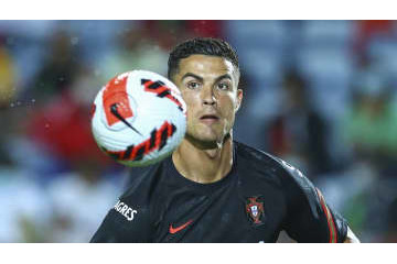 ロナウド、いろいろおかしいCMでニンジャっぽくなる 画像