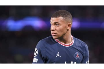 エムバペ、CL直前に主審にビビらされた仰天シーンがこれ 画像