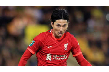 南野拓実、リヴァプールの“解決策”としてMF起用？現地紙提案 画像