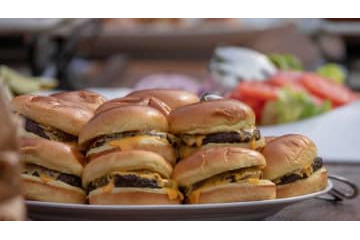 リーズ本拠地の「700円ハンバーガー」が話題 画像