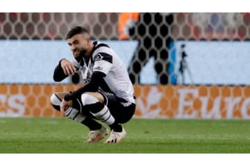 飲酒運転で4歳児を死亡させたサッカー選手、練習復帰 画像