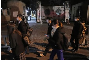 事件発生の東大、不安抱え受験 画像