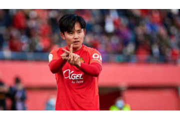 久保建英、2022年初ゴール！「鬼曲がり超フリーキック」がこれ(動画あり) 画像