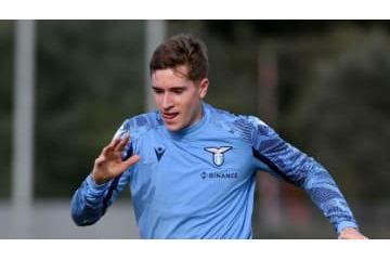 拳銃を突きつけられ…ラツィオMFバシッチら、武装強盗にロレックスを奪われる 画像