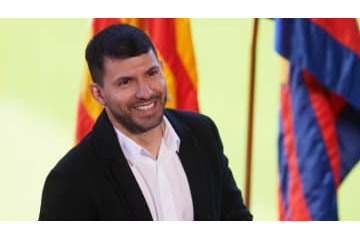 引退アグエロ、超ゴールのバルサDFアルバに電話！伝えた言葉がいい 画像