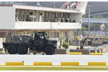 米軍、那覇軍港で訓練開始 画像