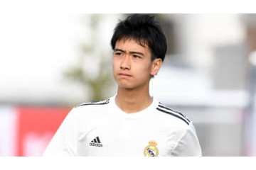 レアル・マドリー下部の中井卓大、美ゴール！本人も本気でガッツポーズ 画像