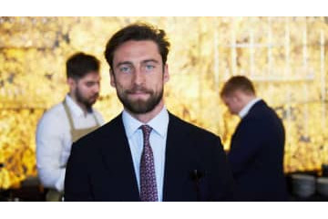 マルキージオ、パンを切って怪我 画像