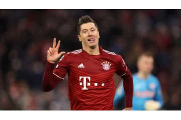 最強レヴァンドフスキ、CL史上最速ハットトリック！なんと前半23分で達成 画像