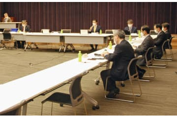 感染者数、高止まりでも解除 画像