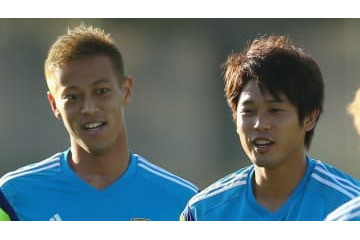 本田圭佑がパスを出さない！？内田篤人、日本代表時代の「不満」を明かす 画像
