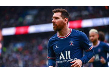 ヒーローから戦犯に転落…メッシ、PSGで幸せは嘘なのか 画像