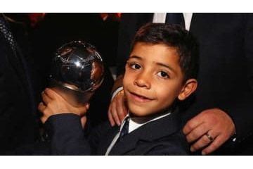 ロナウド息子、世界最大級の大会で活躍！父親のパフォーマンスを「完コピ」する 画像