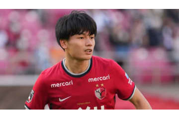 上田綺世がえぐい。左足で“超シュート”2発も「25m以内だったらいける」 画像