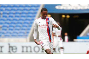 話題の”オナラで解雇”報道で…元リヨンDFが「1年ぶりにTwitter復活」 画像