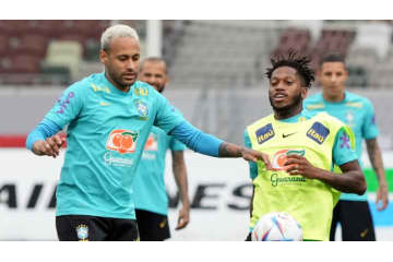 ネイマールらブラジル代表、FC東京のJリーガーと会っていた 画像