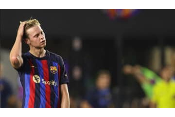 「バルサファンは敏感だな」デヨング問題をツイートしたネヴィル兄、通報される 画像