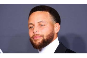 デンベレの「眠りポーズ」、本家のNBAスターの反応が話題 画像