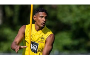 睾丸腫瘍摘出のドルトムントFW、数ヶ月の離脱へ…補強候補は？ 画像