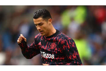 ロナウド、ユナイテッドで試合復帰へ！若手とのドヤ顔写真がこちら 画像