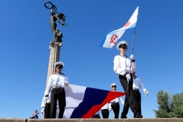 ロシアGDP、マイナス4％ 画像