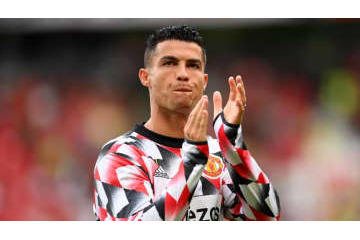 ロナウド、赤っ恥！？ユナイテッド選手が顔を覆った無念シーン 画像