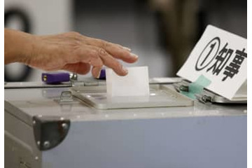 沖縄知事選、投票続く 画像