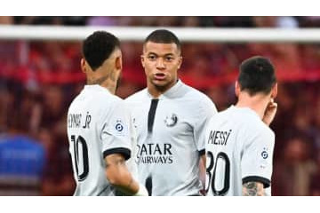 メッシ、PKで揉めたネイマールとエムバペを「仲直り」させていた 画像