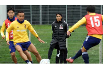 「W杯くんの？」 日本代表に“降臨”した長谷部と長友の再会シーン 画像