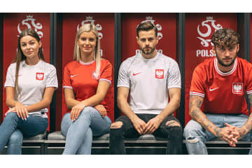 ポーランド代表、カタールW杯に向けた新ユニフォームを発表！袖に“鷲グラフィック” 画像