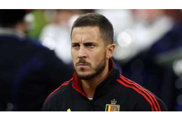 夜のアザール、女と踊る 画像