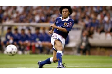 W杯のガム騒動で批判された元日本代表FW城彰二、「ガムを噛んだ理由」を明かす 画像