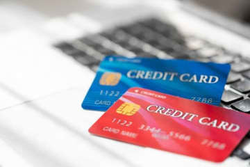 お金が貯まる人が、財布に入れるカードの枚数は？ 画像