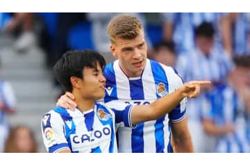 久保建英、ソシエダの相棒FWに珍助言！ 審判の目の前で「次はダイブしろ」 画像