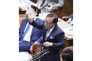 維新・猪瀬氏、脱マスク質問不発 画像