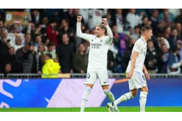 レアルMFバルベルデ、衝撃のミサイル弾！GKクルトワも“被害”を訴える（笑） 画像