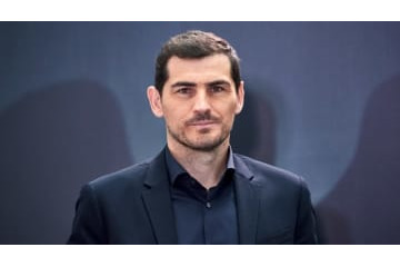 カシージャス、また謎ツイート 「睾丸を7回撃ちたい」 画像