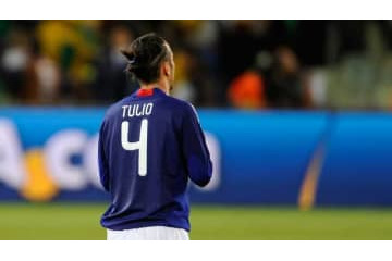 日本代表の“要”！W杯で「4番」を着用した選手たち 画像