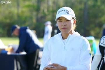 ＜速報＞渋野日向子のムービングデーはパー発進　ティショット曲げるもナイスセーブ 画像