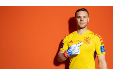 「鬱陶しいくらい上手い」本田圭佑が指摘するドイツ超守護神ノイアーが“やらかす”時とは 画像