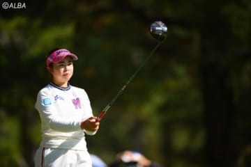山下美夢有が単独首位発進　藤田さいきら2位、渋野日向子は10位 画像