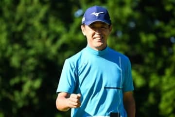 前年覇者の鈴木亨、愛娘の交際相手が先発のW杯ドイツ戦をテレビで応援「感動しました」 画像