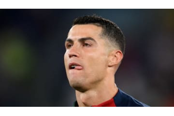 ロナウド、W杯でパンツから何かを取り出して食べる…アレだった 画像