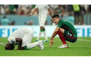 メキシコ代表、W杯8大会連続グループ突破ならず！激闘の末サウジアラビアに勝利も 画像