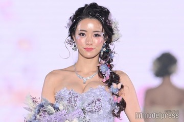 日韓ミックス美女キャバ嬢・ルナ、可憐さ際立つドレス姿＆ヘアアレンジ＜関西コレクション 2023 S／S＞ 画像